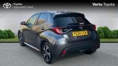 Toyota Yaris 1.5 Hybrid Design 5dr CVT Hybrid Hatchback